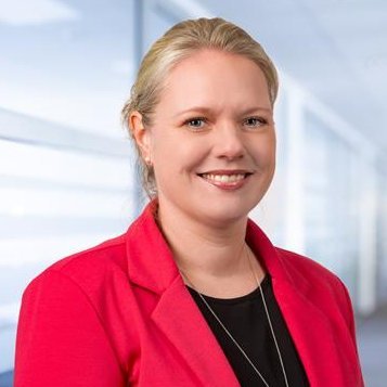 Mitarbeiterporträt von Frau Roecher, Teil des Teams bei LEWA Attendorn, Personalabteilung